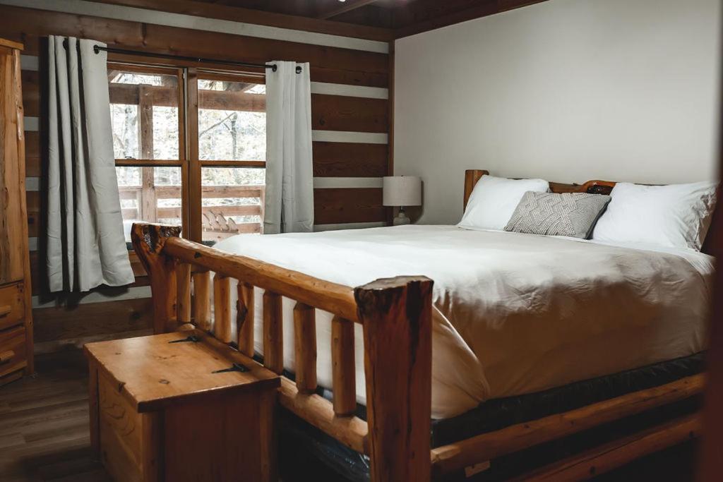 Wolf Creek Cabin At 36 North - Hot Tub Purlear エクステリア 写真