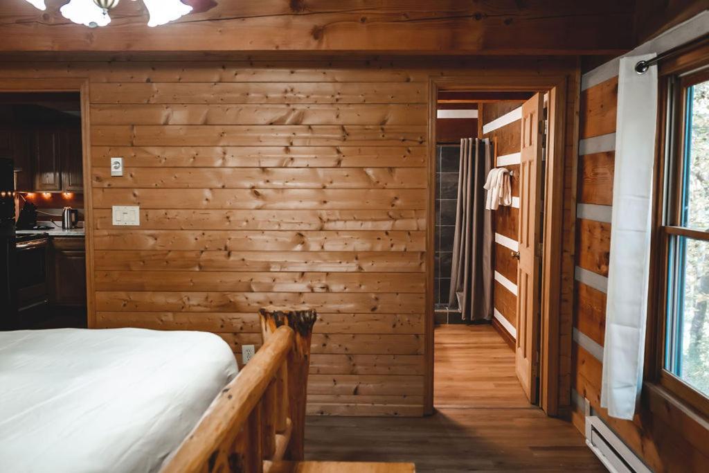 Wolf Creek Cabin At 36 North - Hot Tub Purlear エクステリア 写真