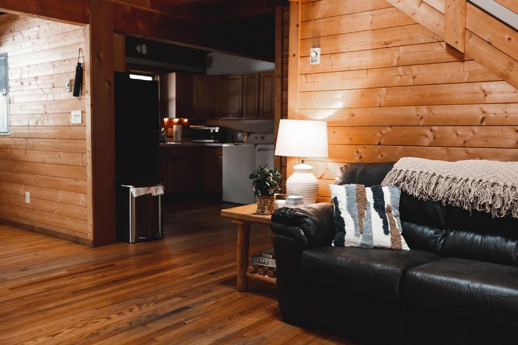 Wolf Creek Cabin At 36 North - Hot Tub Purlear エクステリア 写真
