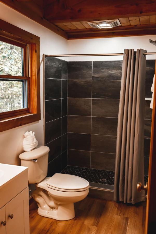 Wolf Creek Cabin At 36 North - Hot Tub Purlear エクステリア 写真